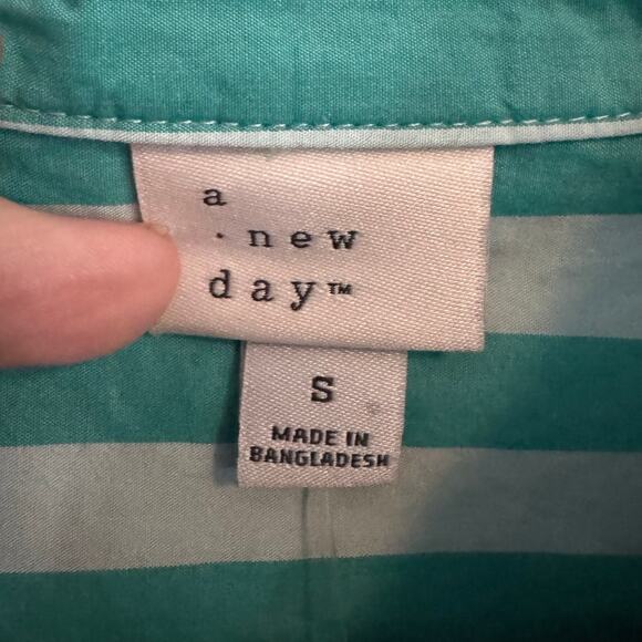 A NEW DAY NWT $25 Green Teal Striped Button Down Long Sleeve Shirt Size L - Picture 8 of 10